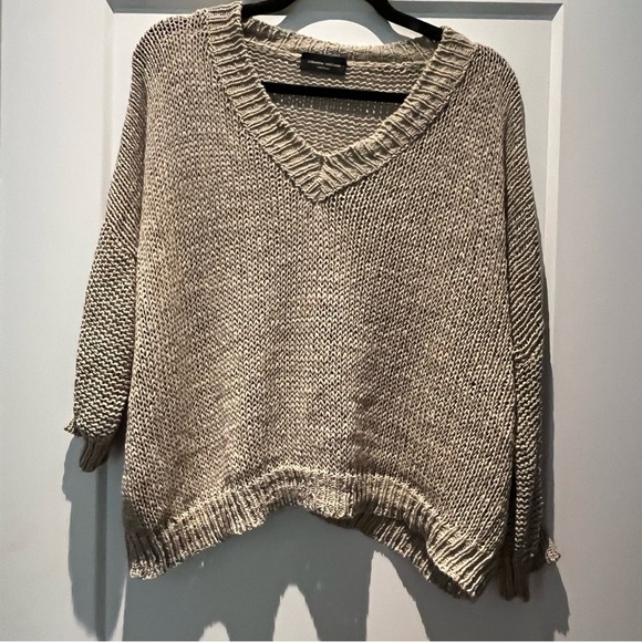 Roberto Collina Oversized Slouchy Dolman Sleeved Open Knit V-Neck Sweater - Picture 1 of 9